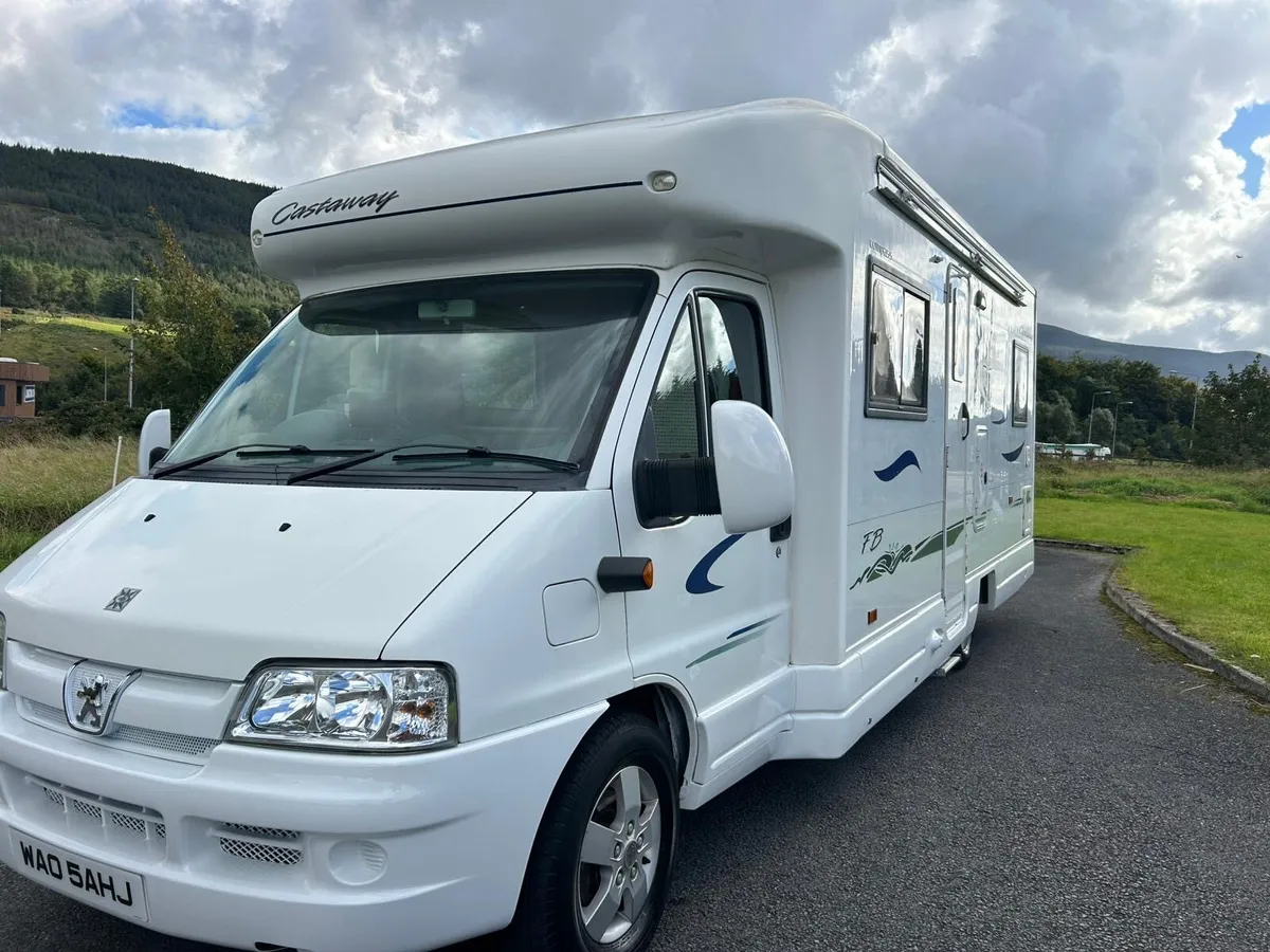 Peugeot Boxer 2.8TDI Compass castaway fix Bed 2005 - Image 1