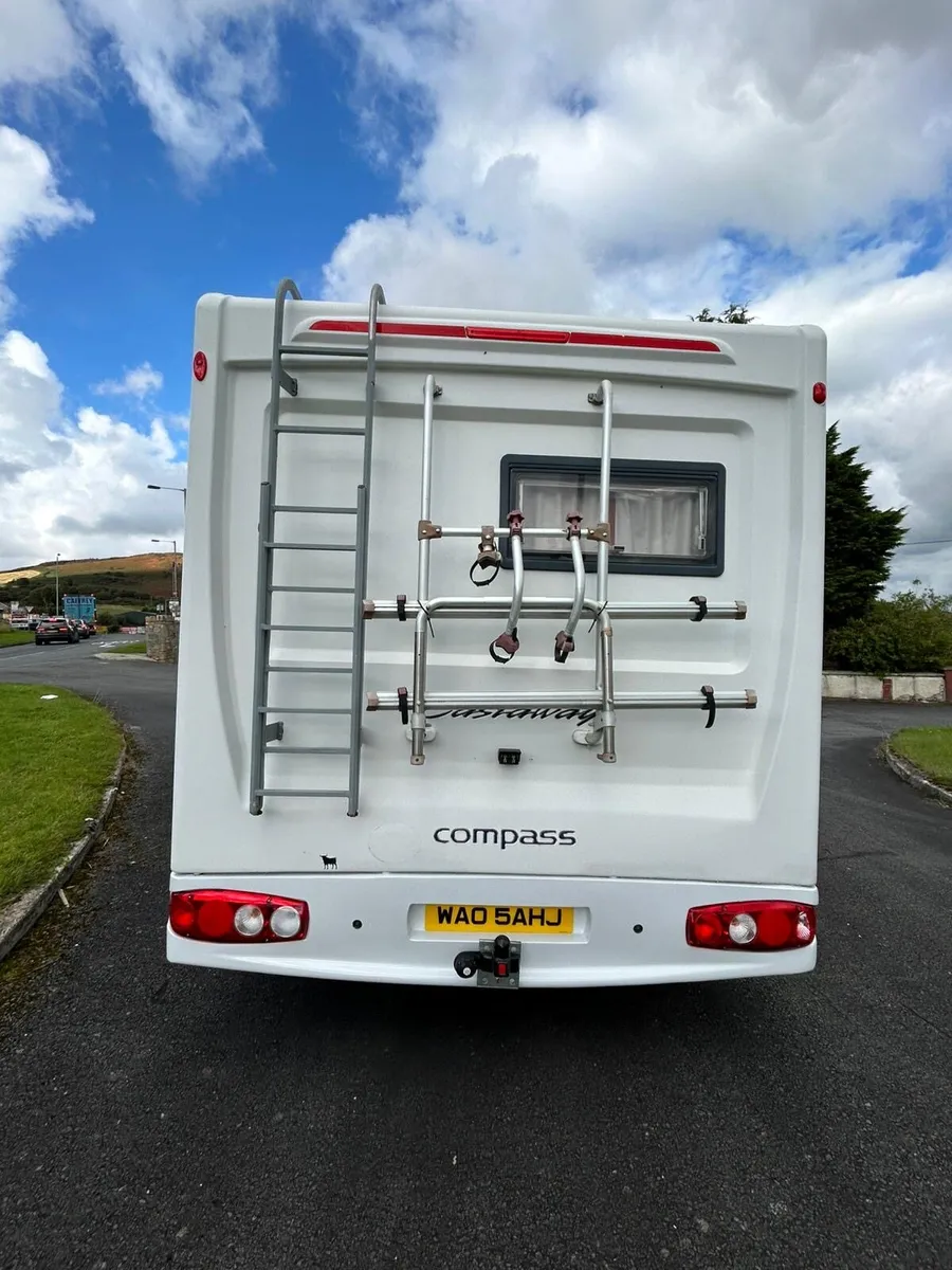 Peugeot Boxer 2.8TDI Compass castaway fix Bed 2005 - Image 3