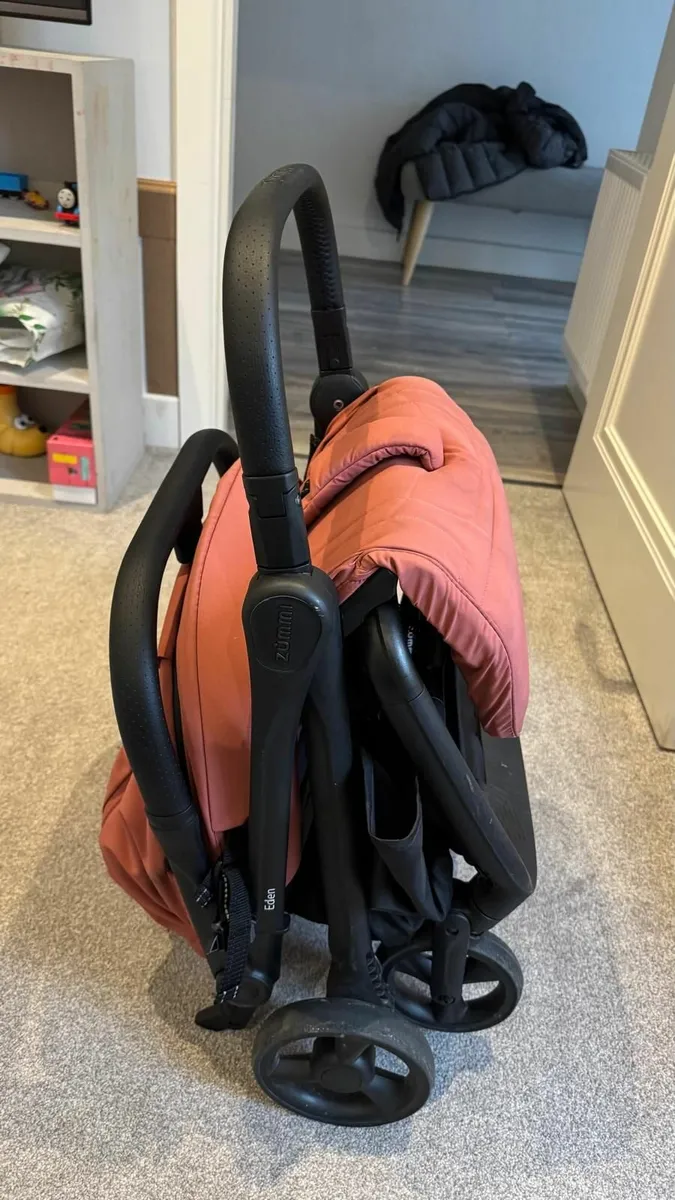 Zummi travel buggy in great condition - Image 1