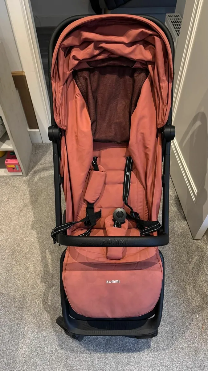 Zummi travel buggy in great condition - Image 2