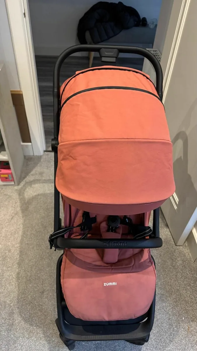 Zummi travel buggy in great condition - Image 3
