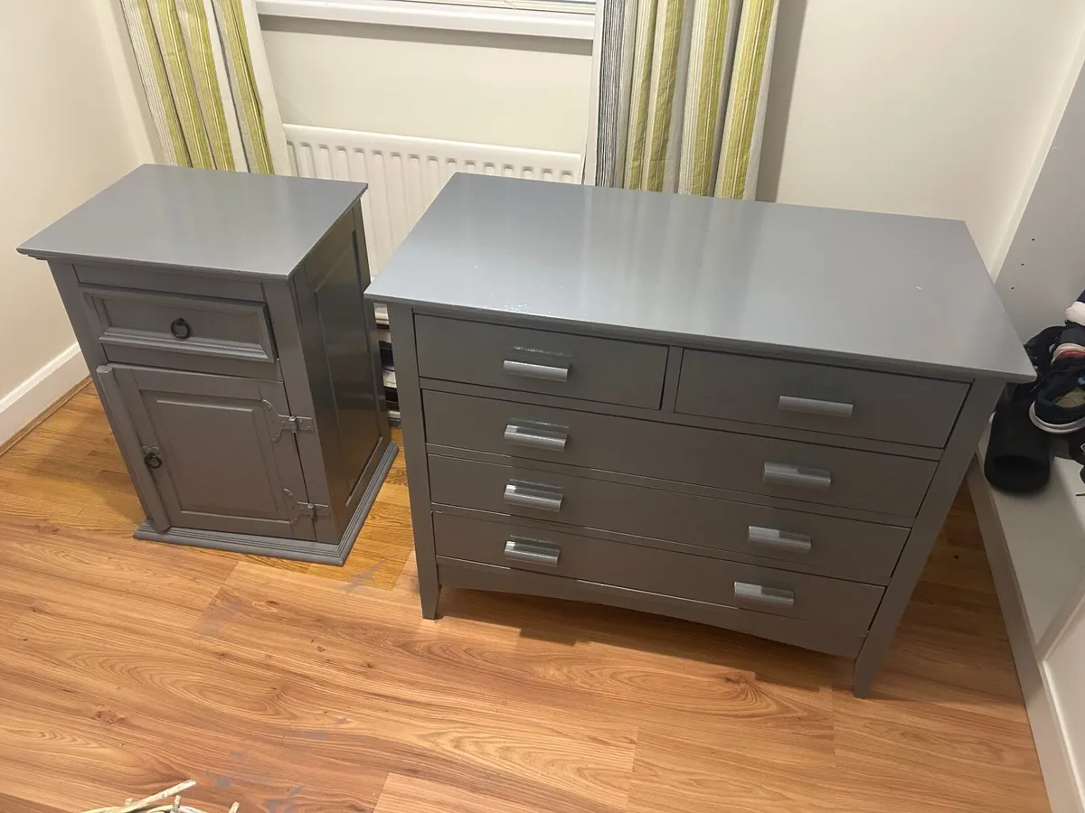 Bedroom furniture - Image 4