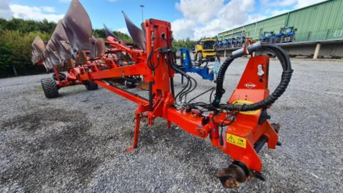 KUHN MANAGER 6/7 FURROW PLOUGH - Image 2