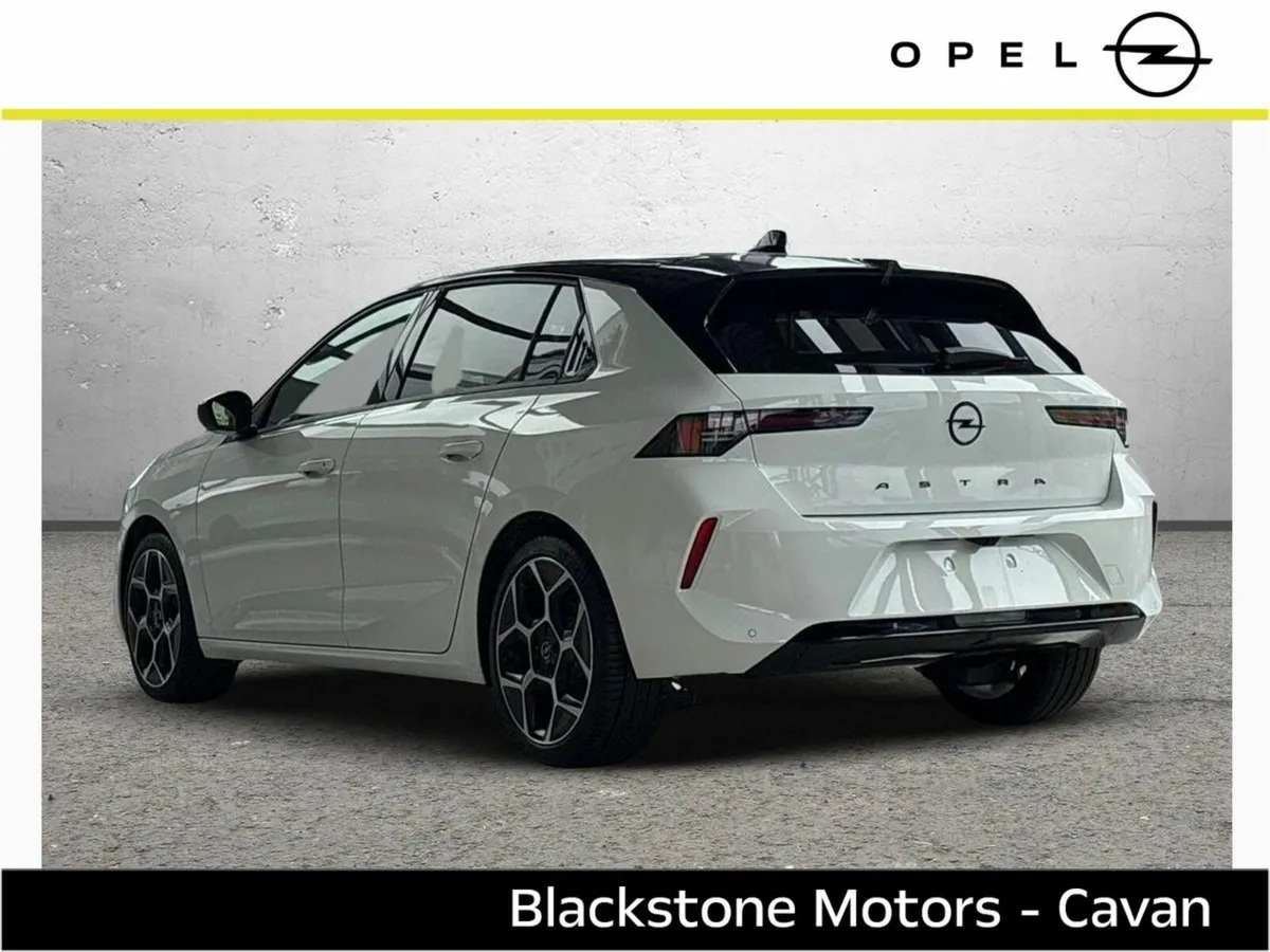 Opel Astra GS 1.2 Turbo 130PS 6 Speed - Image 4