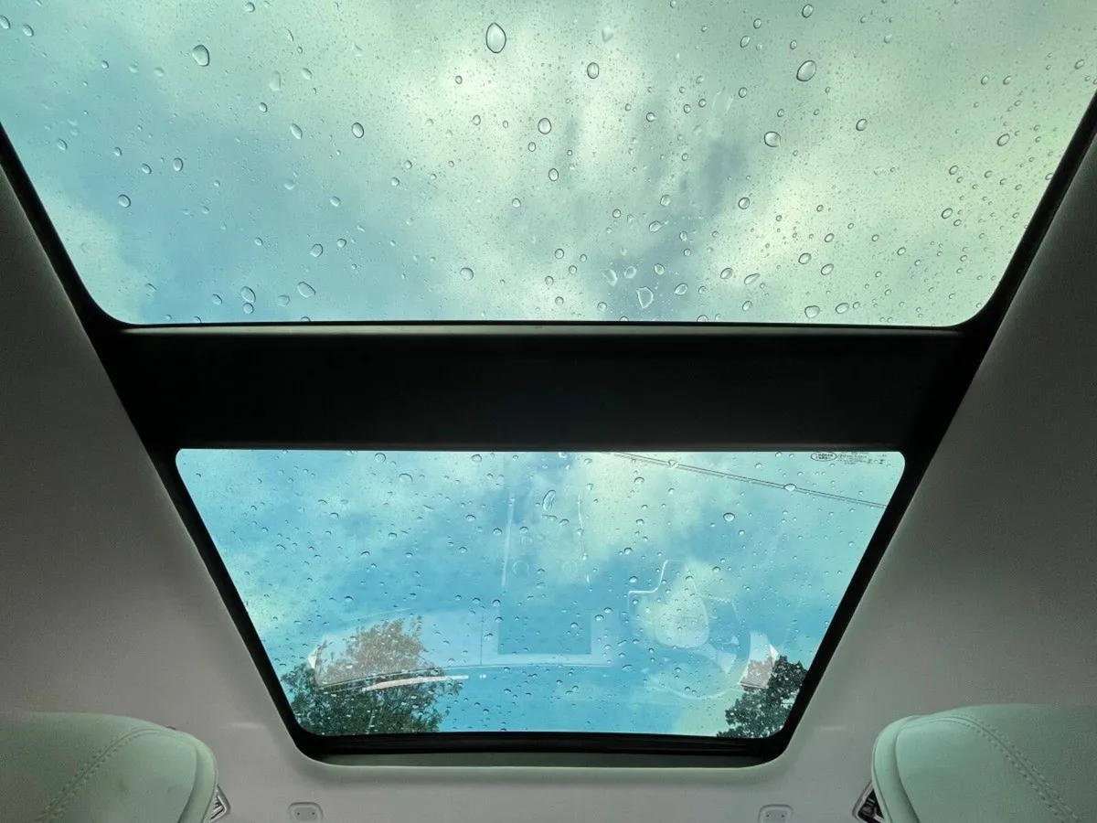 Land Rover Range Rover Sport SE P440E NEW MODEL EI - Image 3