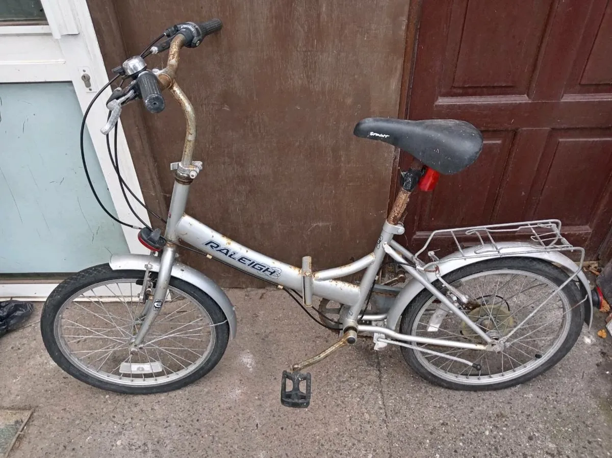 Raleigh foldable bicycle