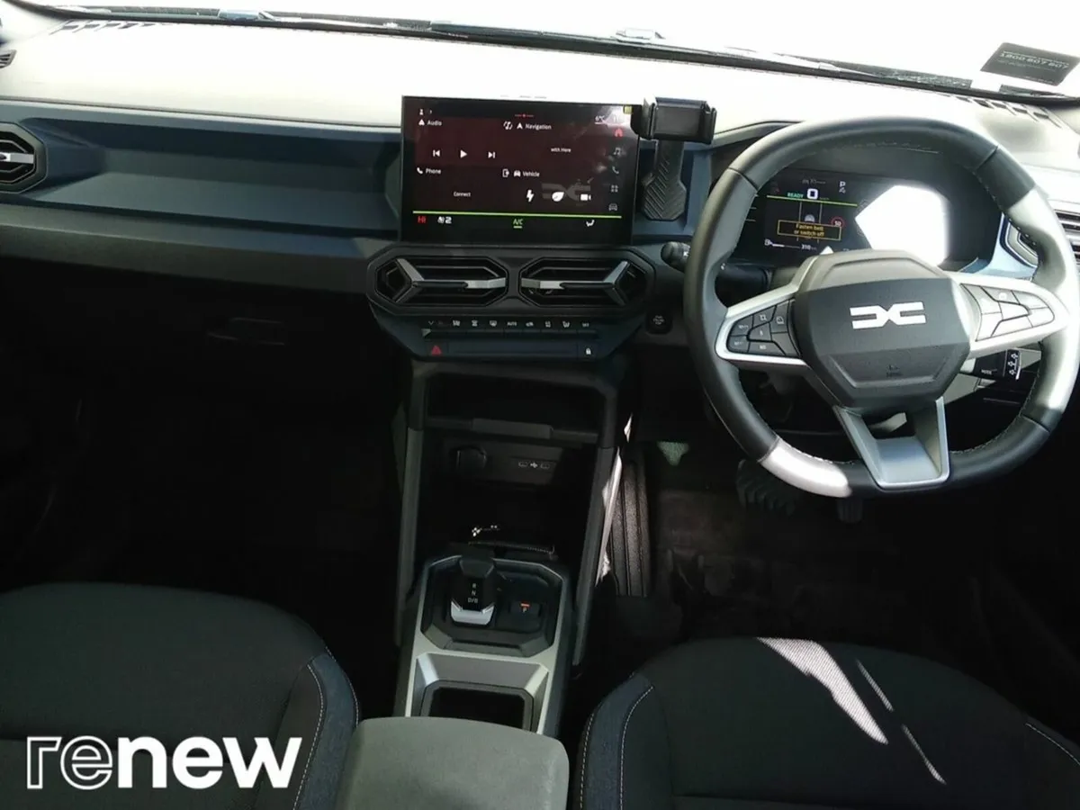 Dacia Duster HEV 140 Journey - Image 2