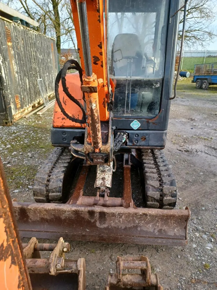 Hitachi Zaxis 27 - Image 4