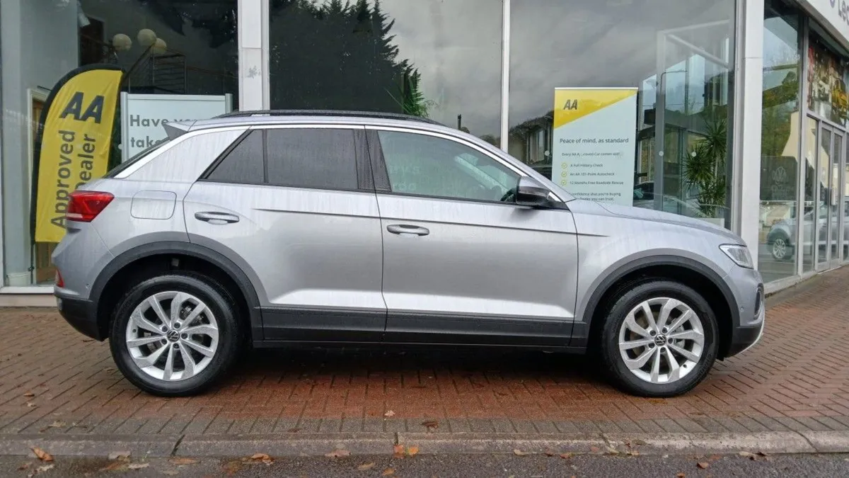 Volkswagen T-Roc T-roc Edition 75 2.0tdi M6F 116HP - Image 3