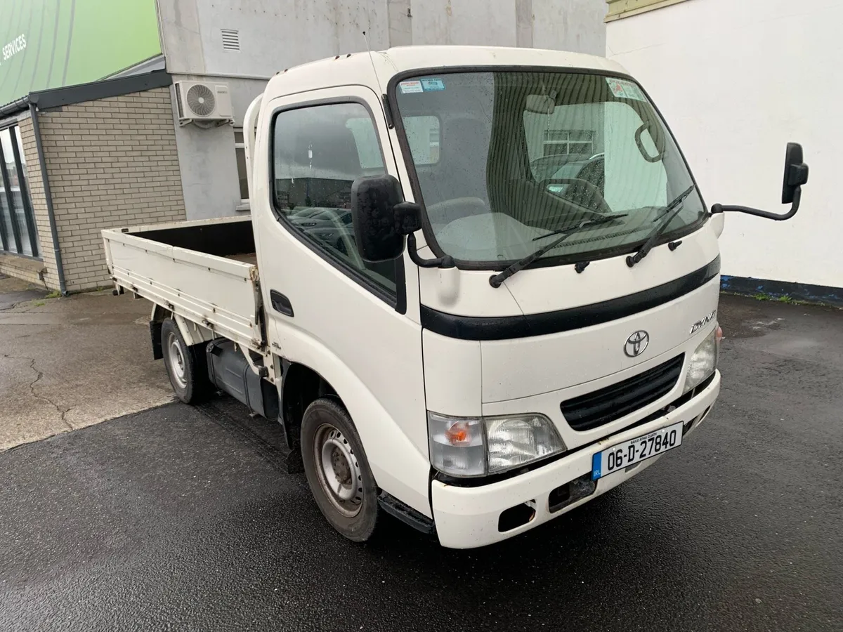 2006 Toyota Dyna pickup, Doe 10/26, tax 3/26 - Image 1