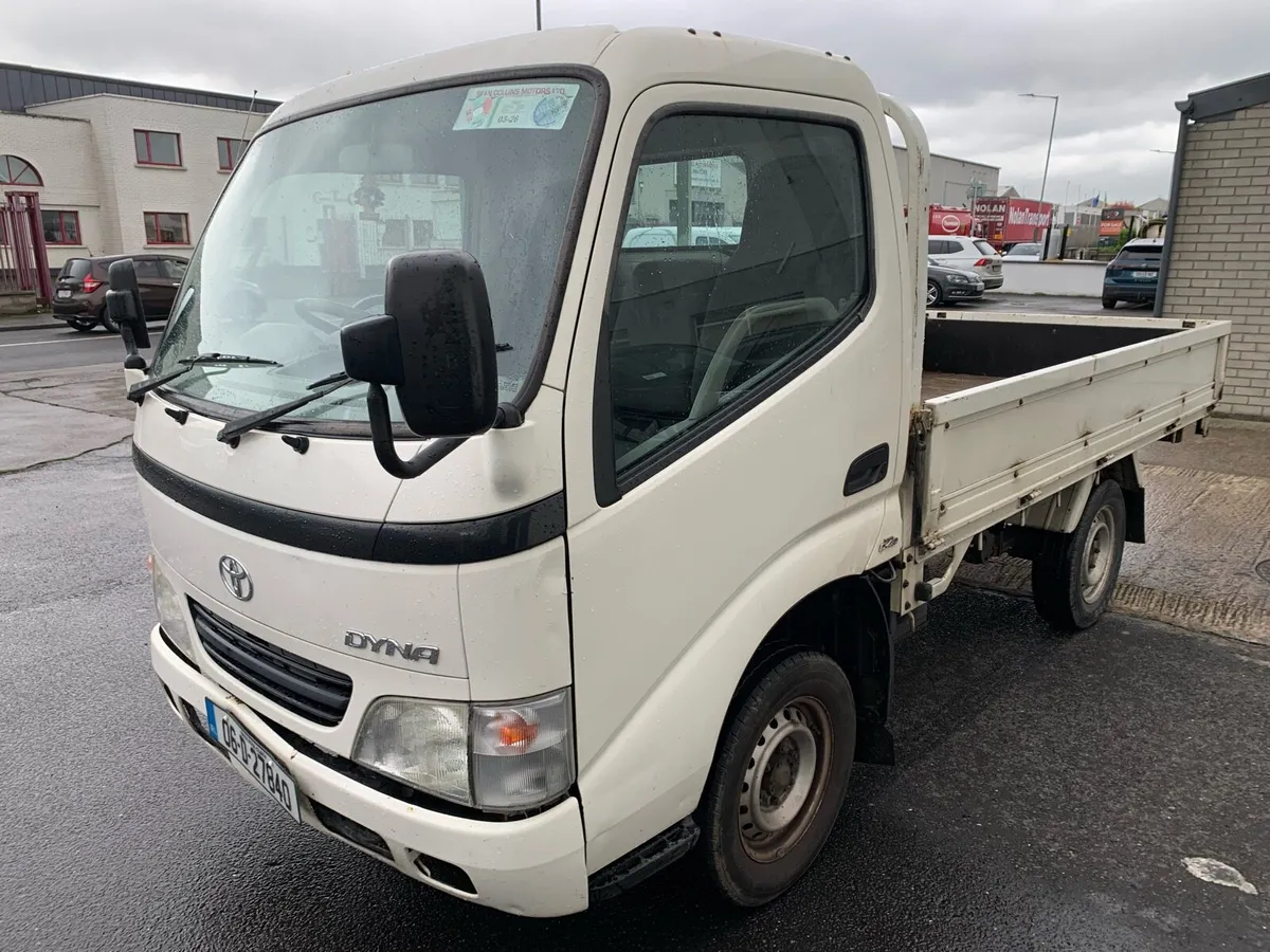 2006 Toyota Dyna pickup, Doe 10/26, tax 3/26 - Image 2