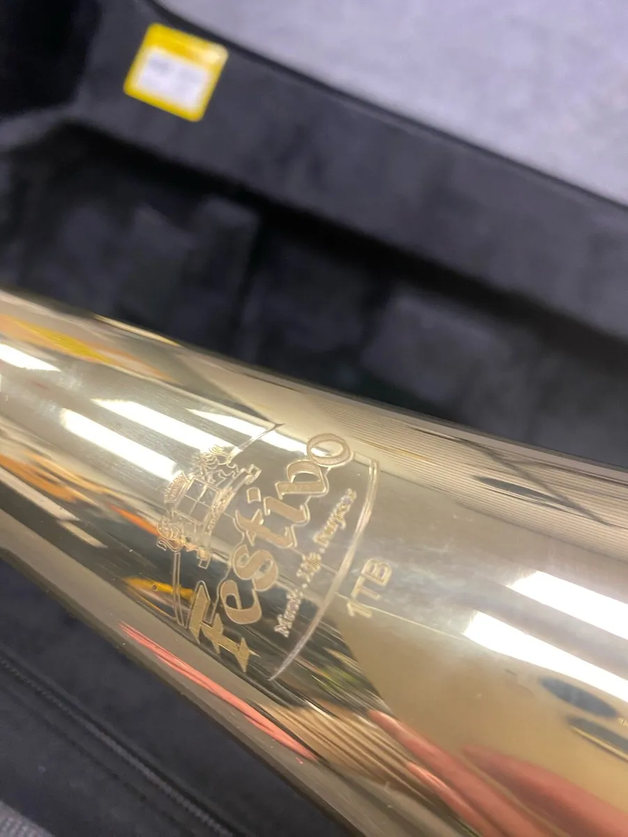 Festivo 1TB Trombone & Case - Image 3