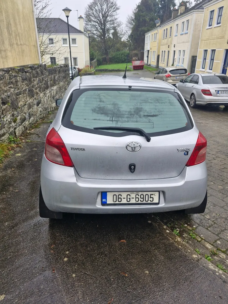 Toyota Yaris 2006 - Image 2