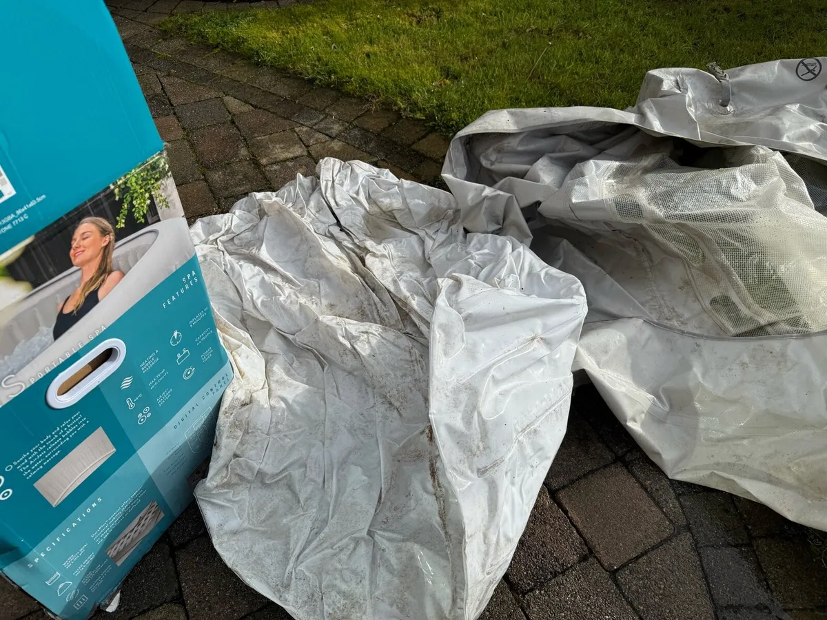 Lay-z spa hot tub (for parts) - Image 2