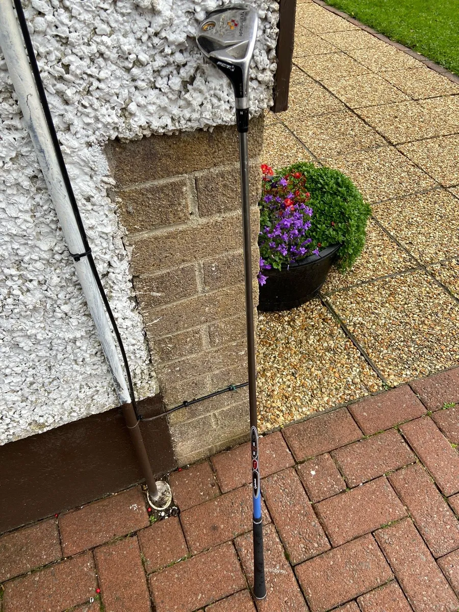 Taylormade.  Rescue. 4 - Image 2