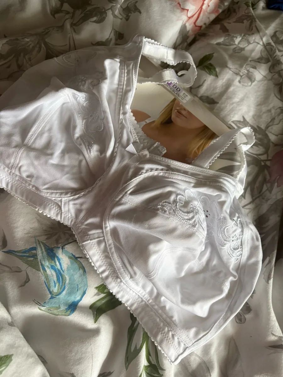 Ladies bra - Image 2
