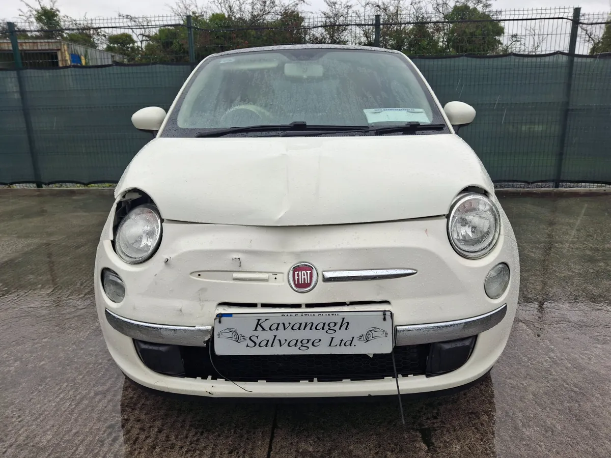 2015 Fiat 500  Lounge  1.3 Petrol pan roof - Image 3
