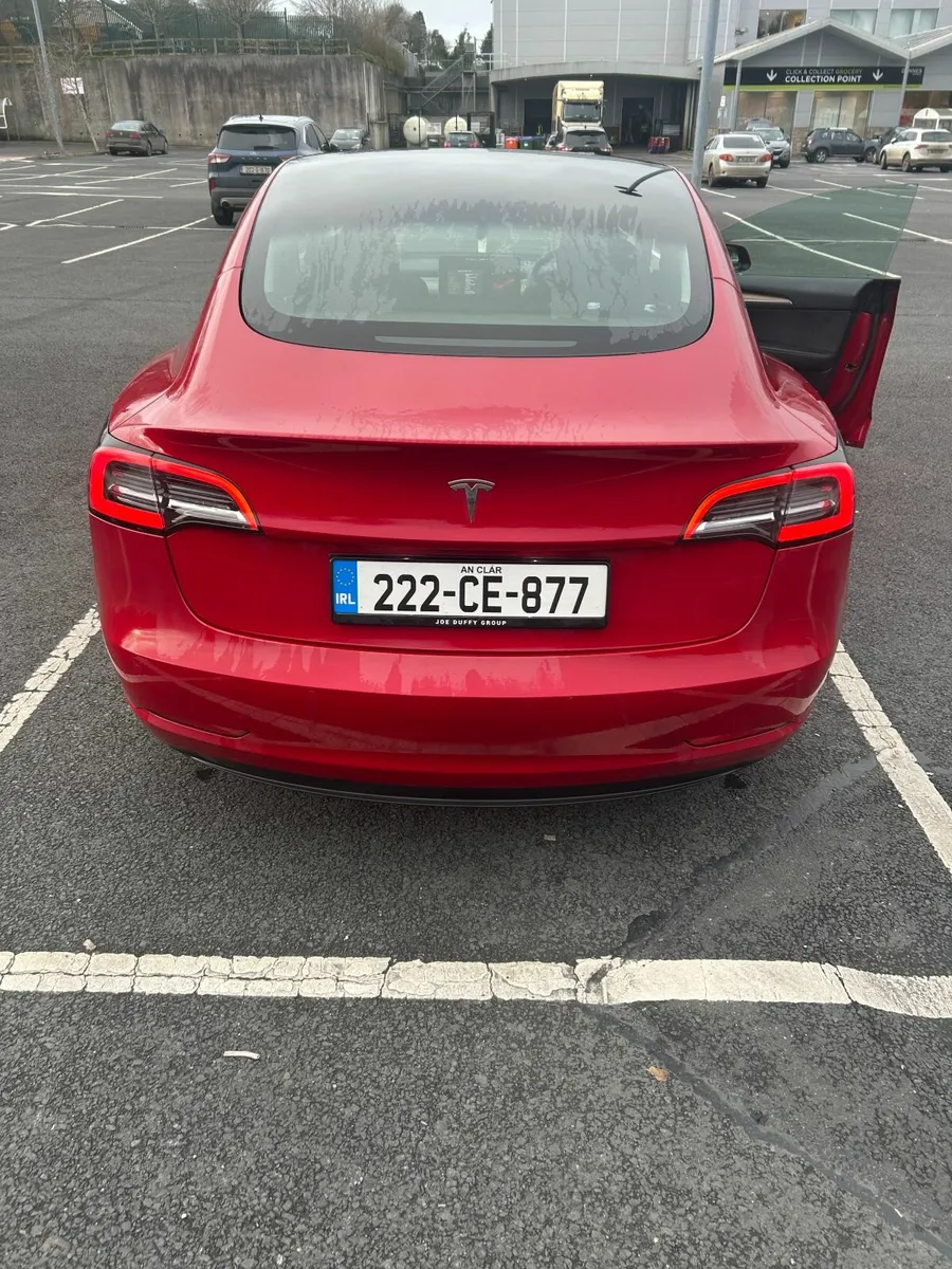 Tesla Model 3 2022 - Image 1