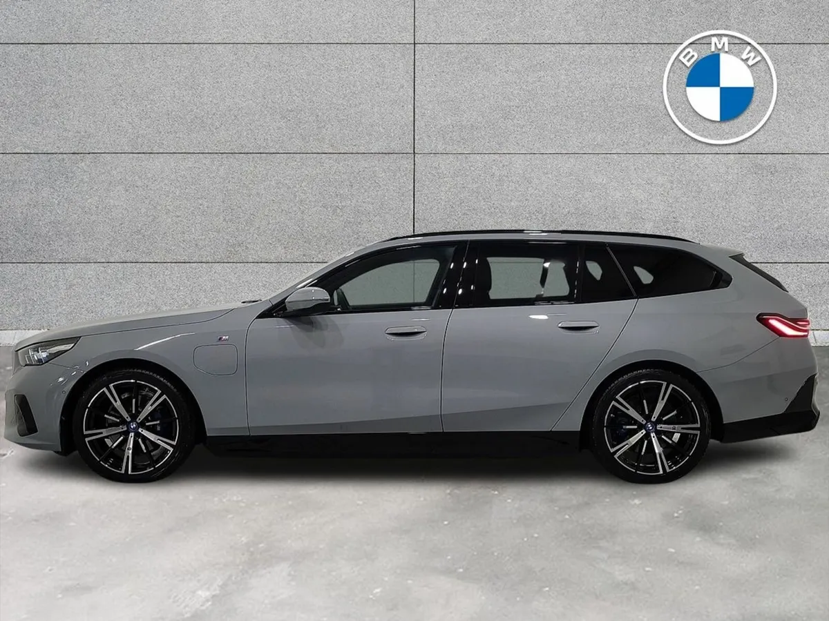 BMW 5-Series 530e M Sport Touring - Image 3