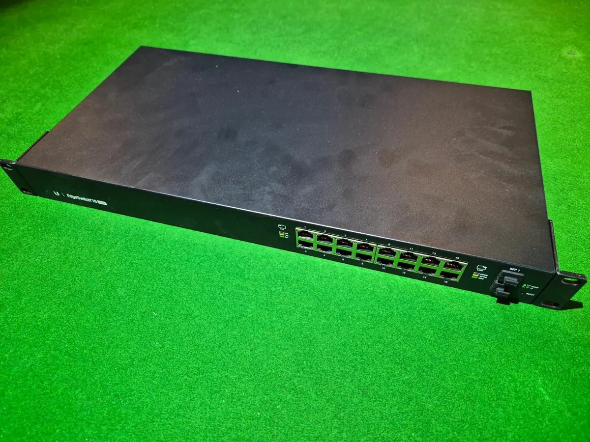 Ubiquiti EdgeSwitch 16 150W Managed L2/L3 Gigabit - Image 1