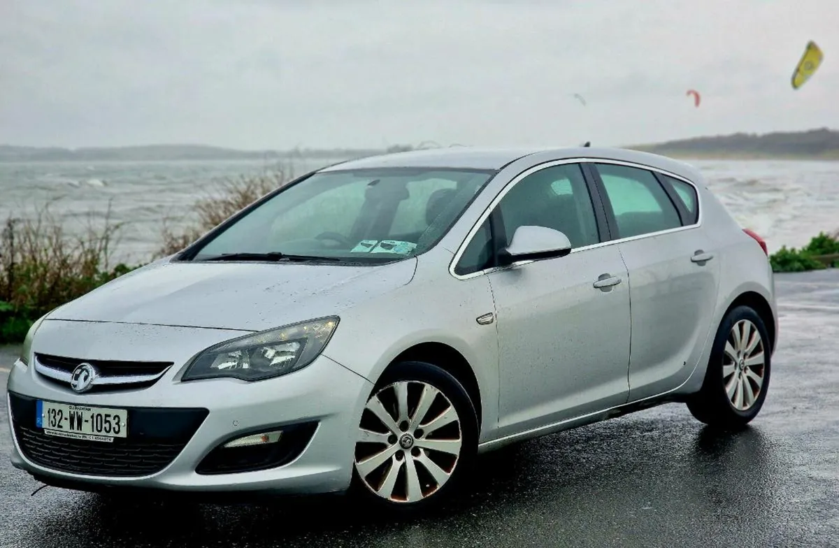 132 OPEL ASTRA SRI SAT-NAV 1.7CRDI *NEW SHAPE* - Image 2