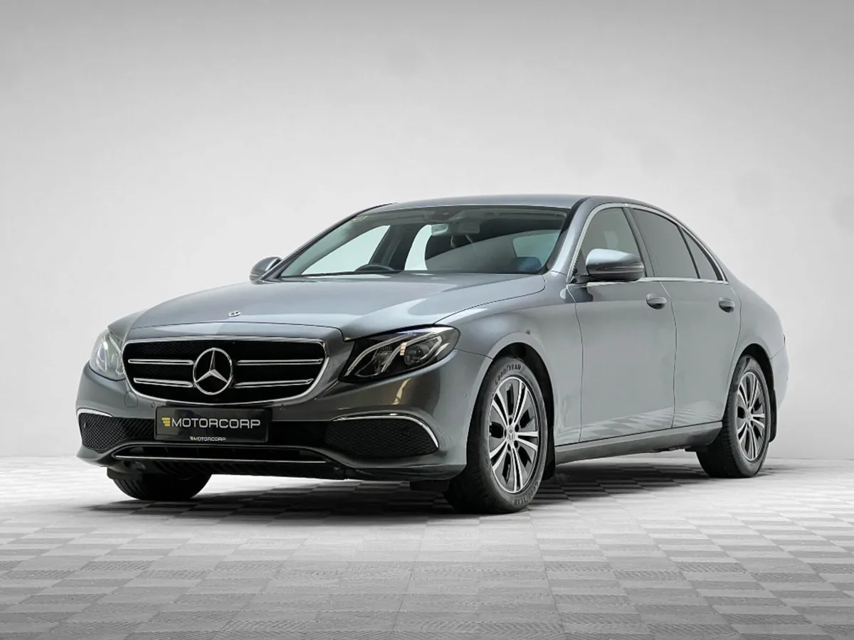 Mercedes-Benz E-Class E200D AMG LINE - Image 3