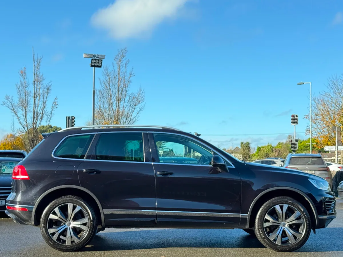 Volkswagen Touareg 3.0TDI 262BHP V6 R-LINE AUTO *L - Image 4