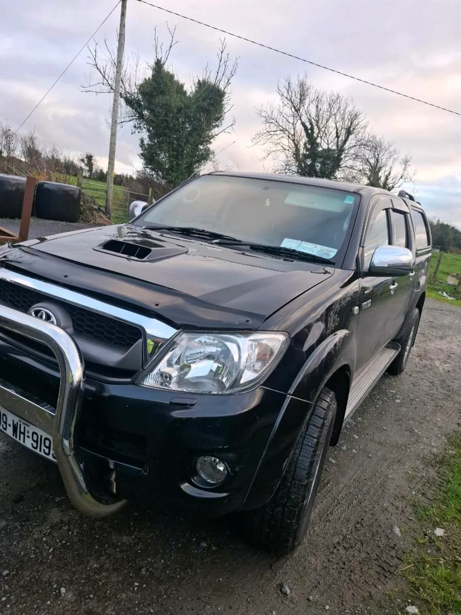 Toyota hilux 3.0 auto - Image 1