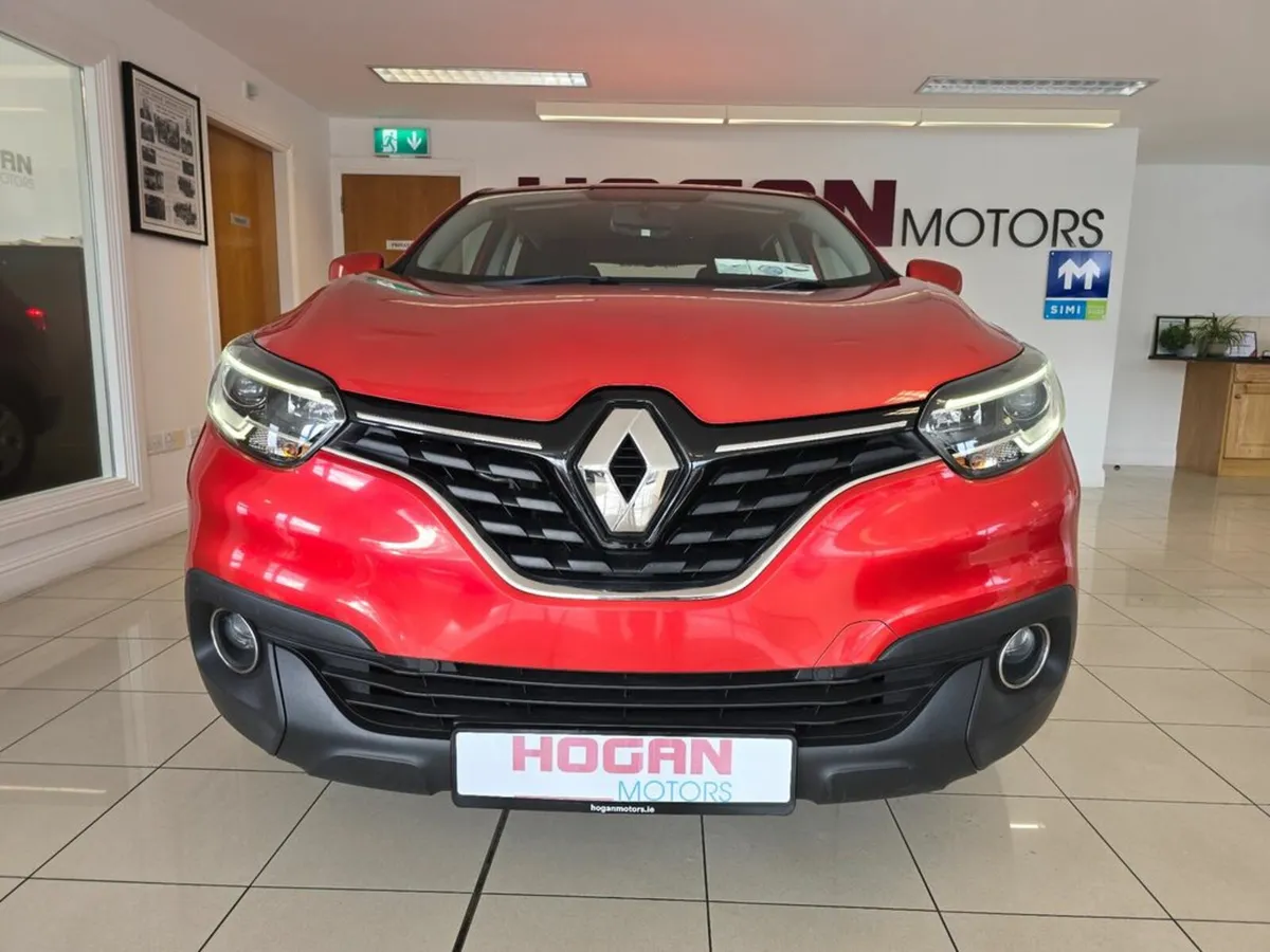 Renault Kadjar Expression+ 1.2 Petrol - Image 2