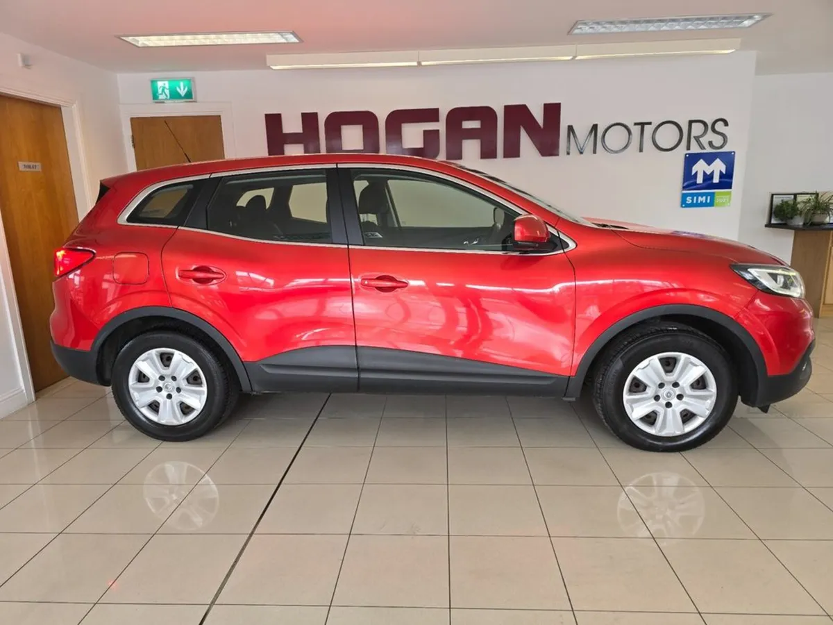 Renault Kadjar Expression+ 1.2 Petrol - Image 3