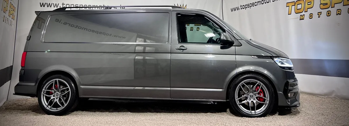 Volkswagen Transporter 2023 - Image 2