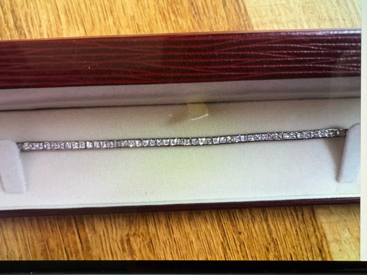 Silver tennis bracelet - Image 1