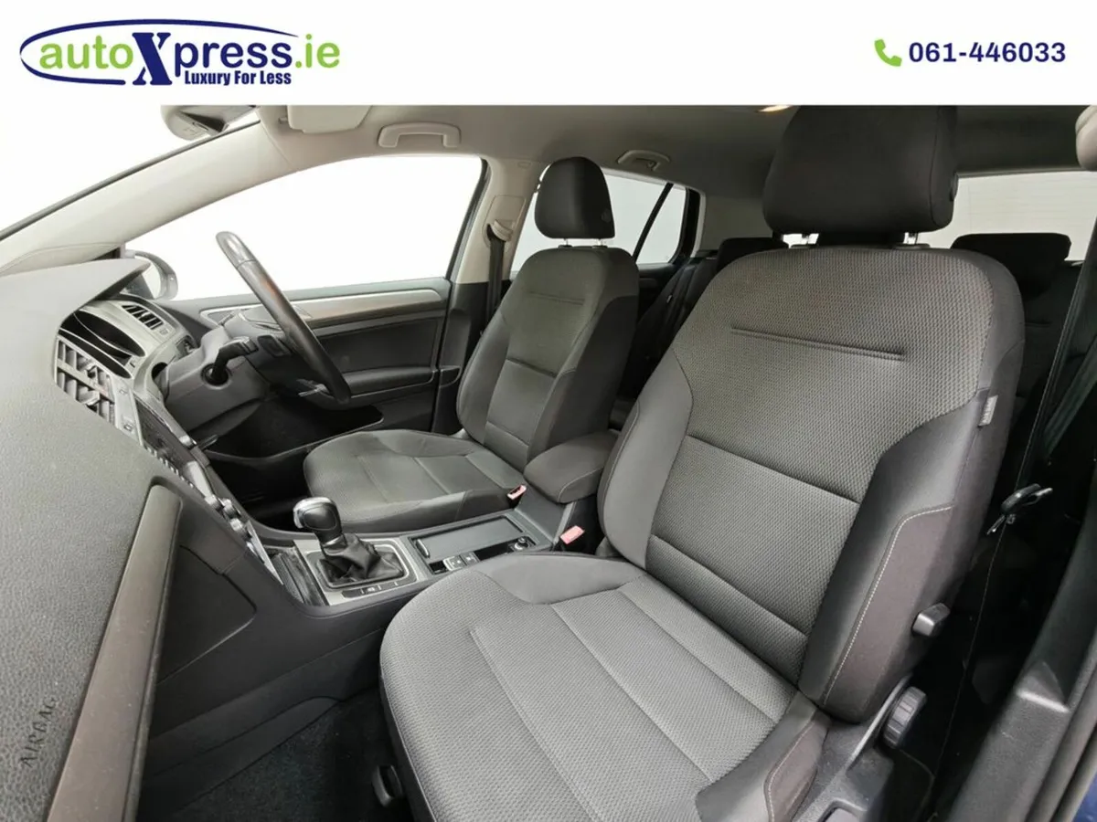 Volkswagen Golf 1.2 TSI Automatic, Reversing camer - Image 4