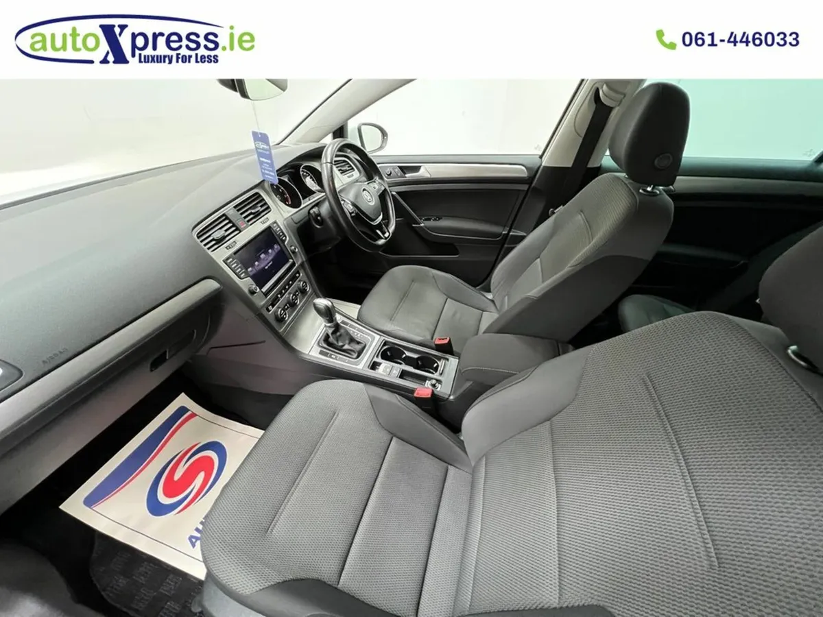 Volkswagen Golf 1.2 TSI Automatic, Reversing camer - Image 4