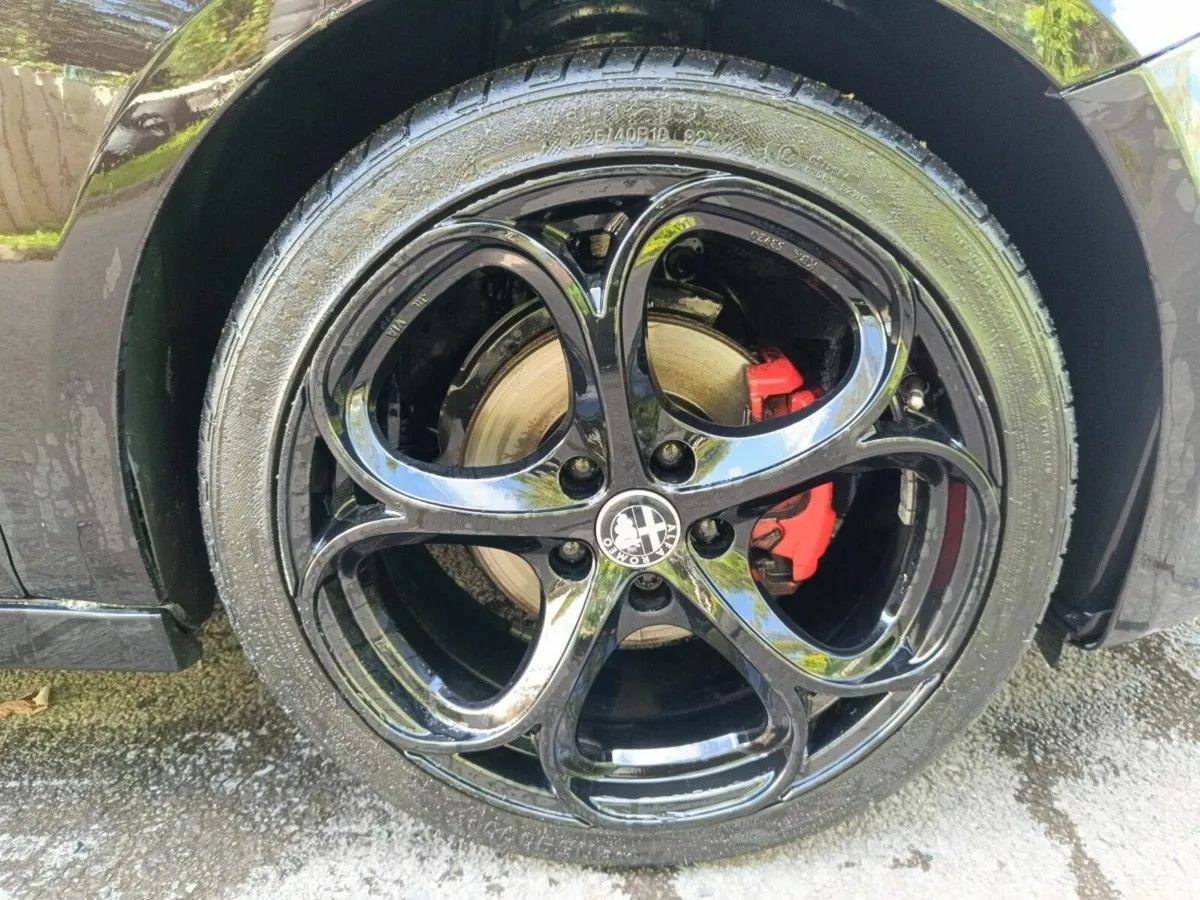 Alfa Romeo Giulietta 1.6JTD 120hp Giulietta Sport - Image 4