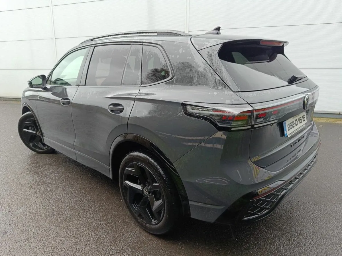 Volkswagen Tiguan 2.0 TDI 150HP R-Line DSG Black E - Image 3