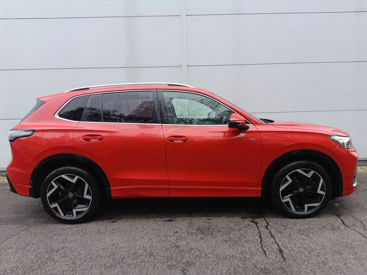 Volkswagen Tiguan 2.0 TDI 150HP R-Line DSG Panoram - Image 2