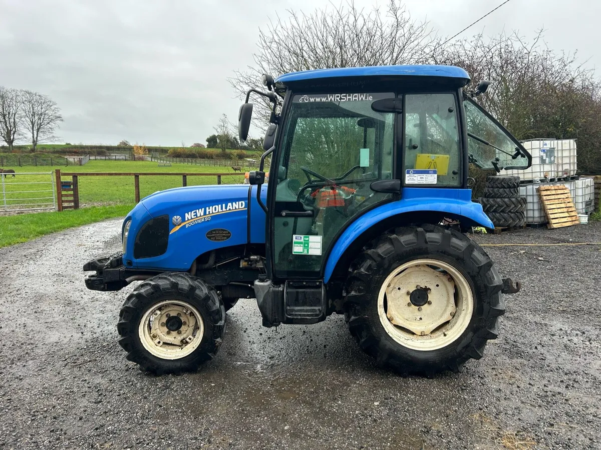 New Holland Boomer - Image 1