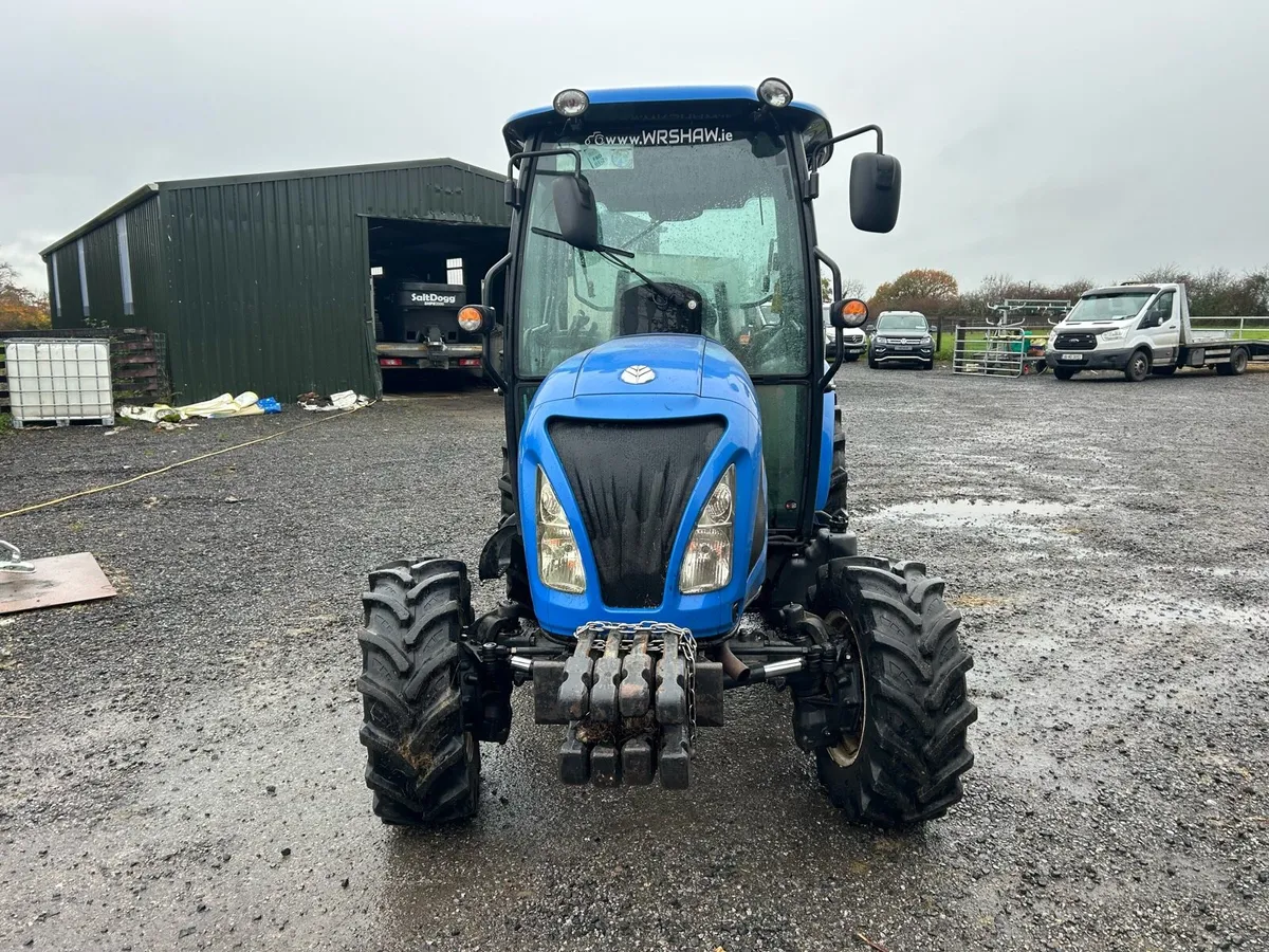 New Holland Boomer - Image 2