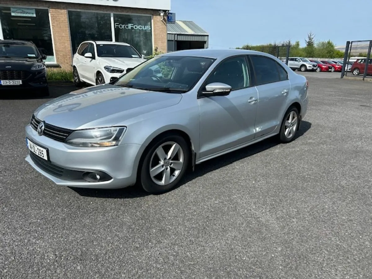 Volkswagen Jetta 1.6 TDI COMFORTLINE 4dr - Image 2