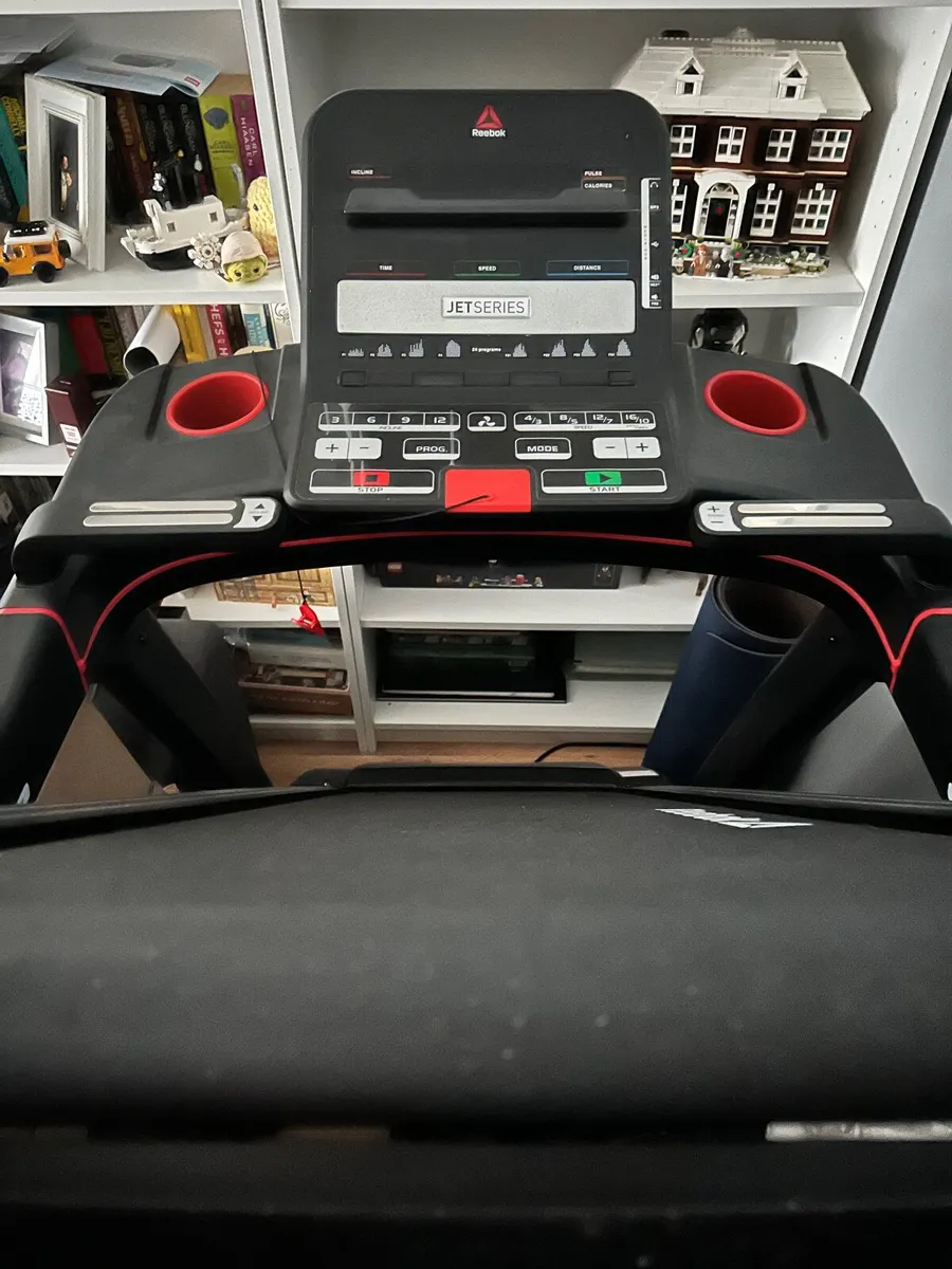 Reebok Jet series 100 Treadmill - Image 3