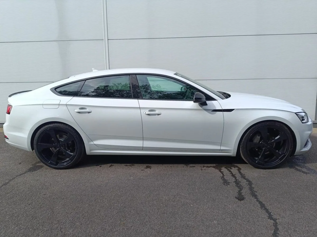 Audi A5 2.0TDI Sport Ultra Black Pack 190Bhp 5dr A - Image 2