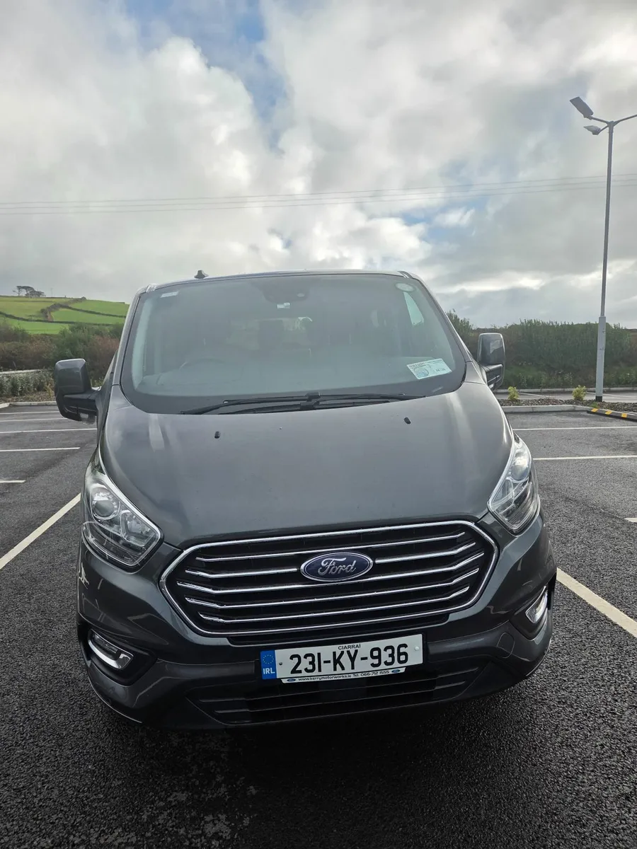 Ford Tourneo Custom 2023 - Image 2