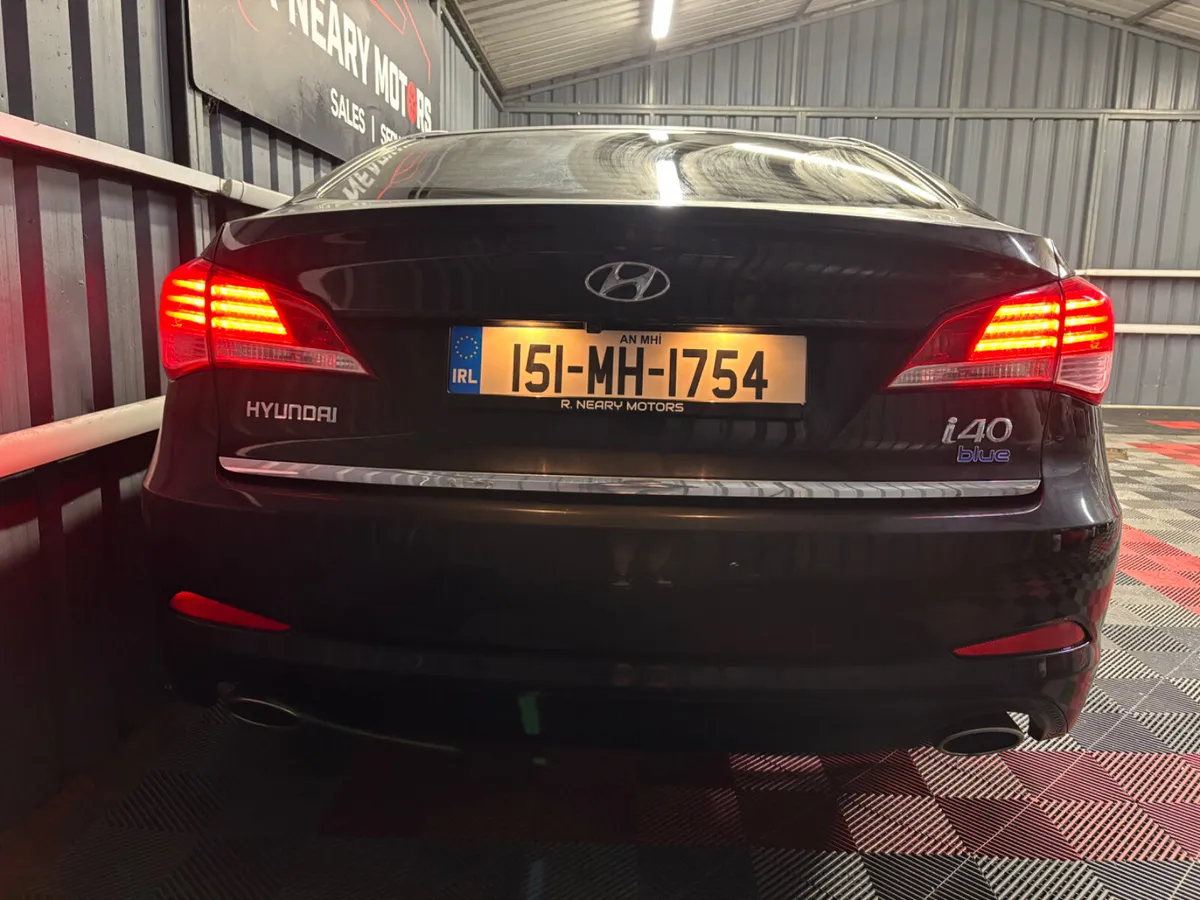 2015 Hyundai i40 Executive Model Manual Low KMS - Image 2