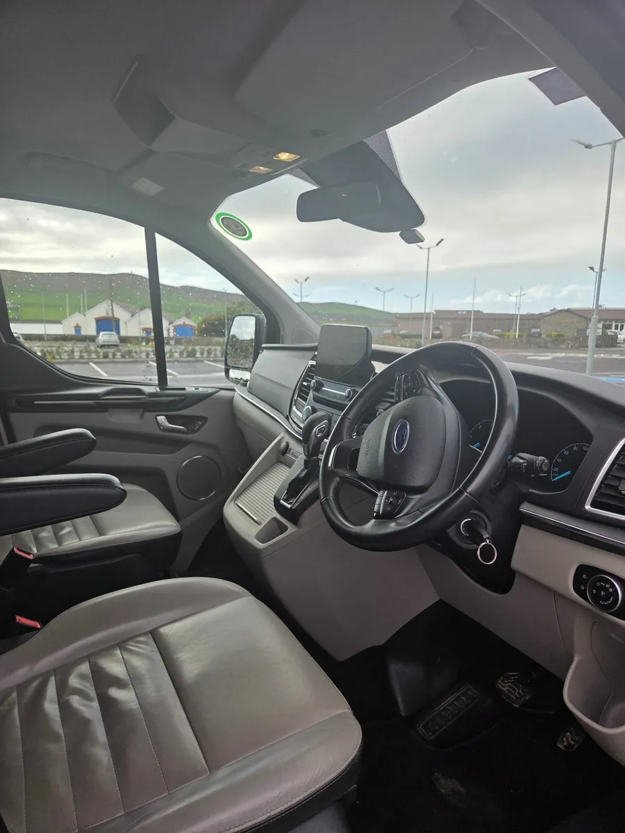 Ford Tourneo Custom 2023 - Image 4