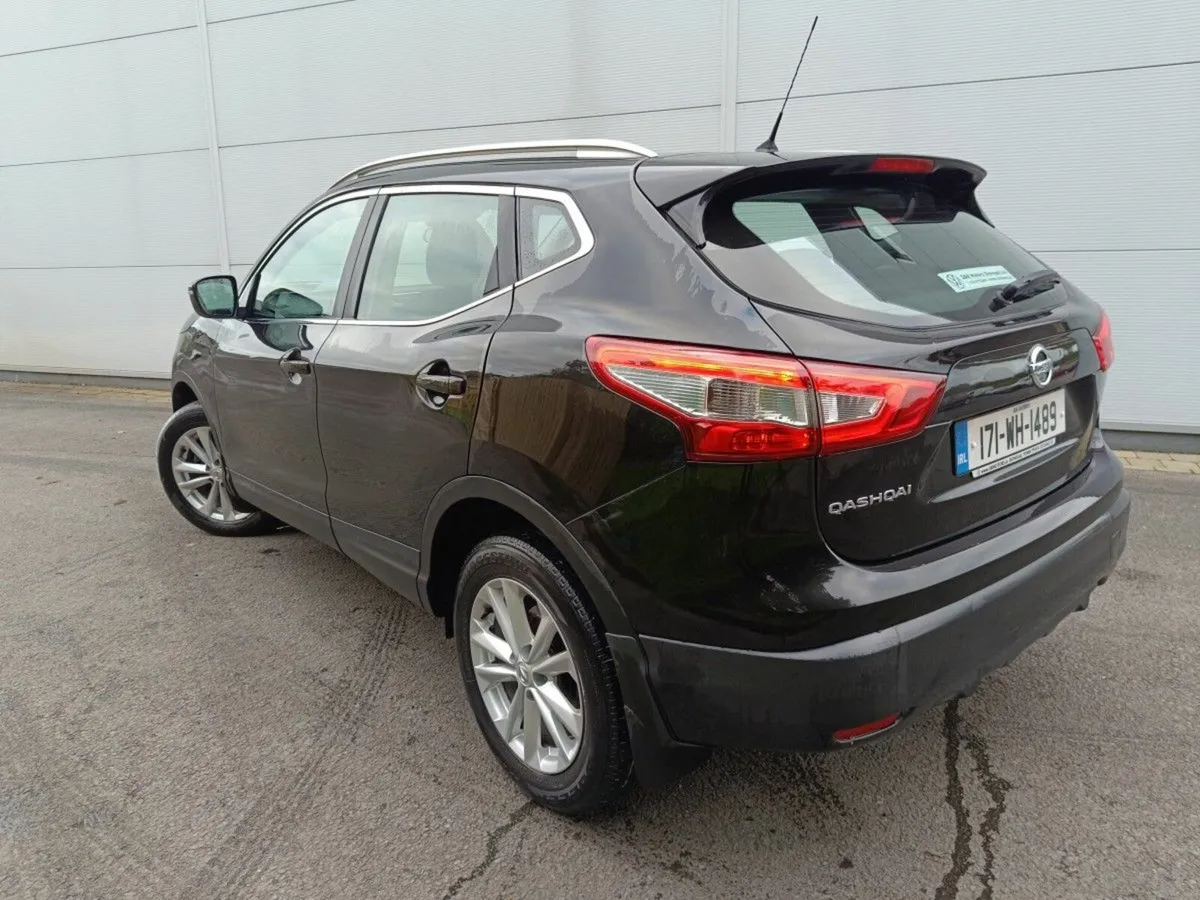 Nissan Qashqai 1.5 DSL SV High Spec Panoramic Roof - Image 3
