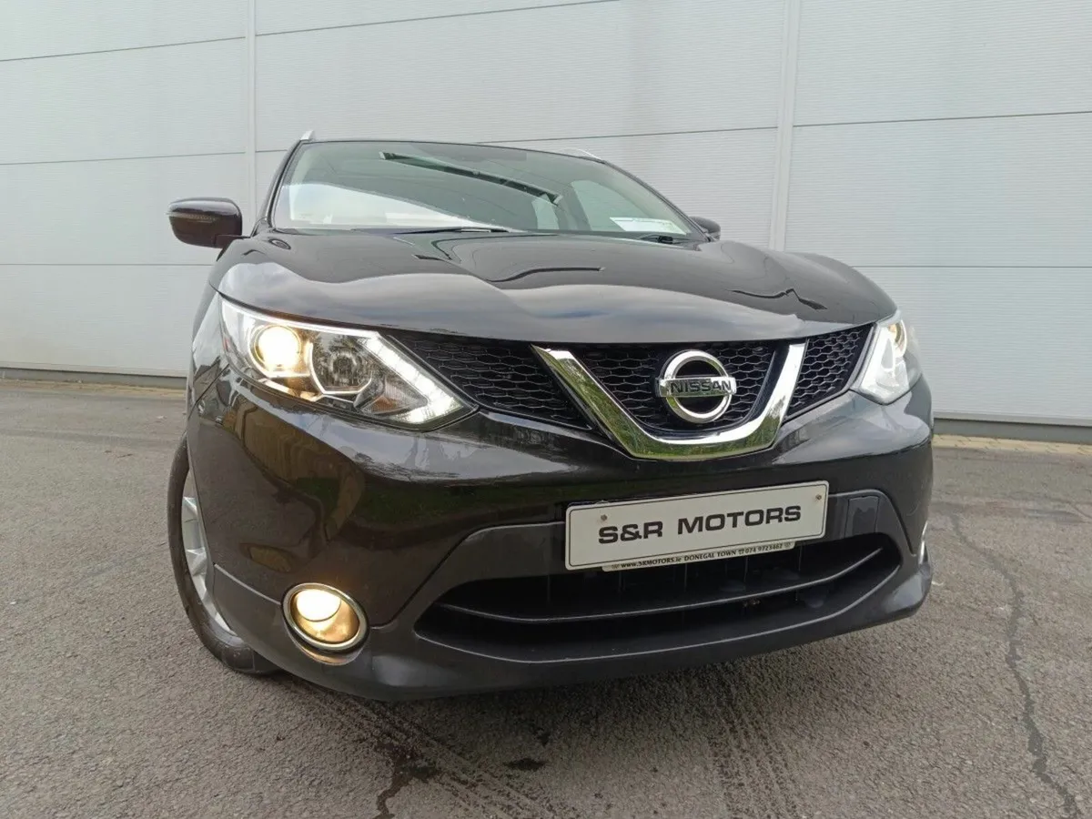Nissan Qashqai 1.5 DSL SV High Spec Panoramic Roof - Image 4