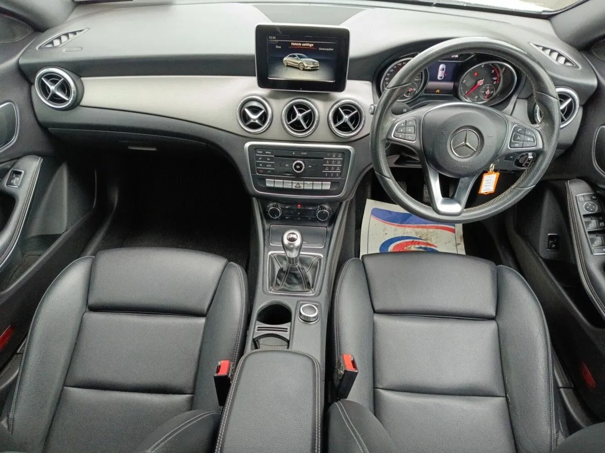 Mercedes-Benz CLA CLA 180 D Black Ed 4dr Saloon Le - Image 4