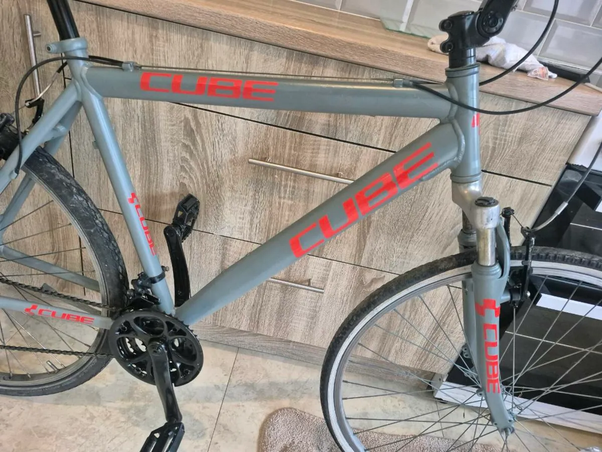 Adults Cube bike 20"frame fantastic condition.brak - Image 2