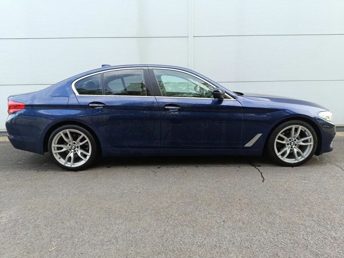 BMW 5-Series 520D Sport SE Auto 4dr - Image 2